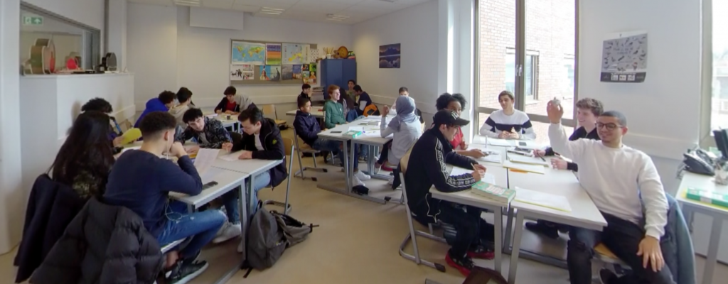 A still from the VR experience The Classroom Experience, developed by the Centre for Innovation and the ICLON. This is not an example of collaborative learning in xr per se, because the collaborative learning happens after the experience.